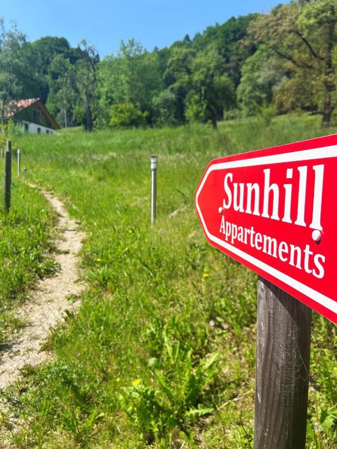 Sunhill Appartments, Klimatisiert Winhoring Eksteriør bilde
